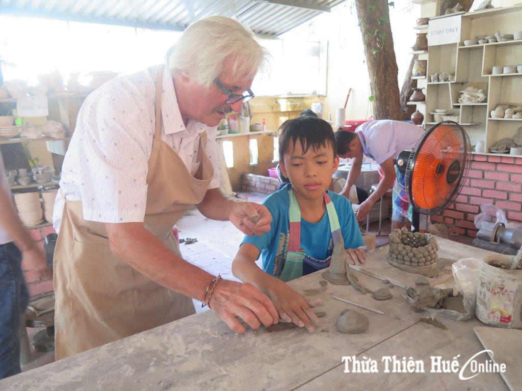 Oliver Oet người truyền lửa