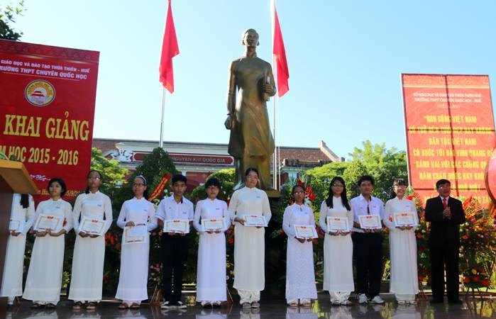 49 học sinh THPT chuyên Quốc Học đạt giải Quốc gia năm 2018