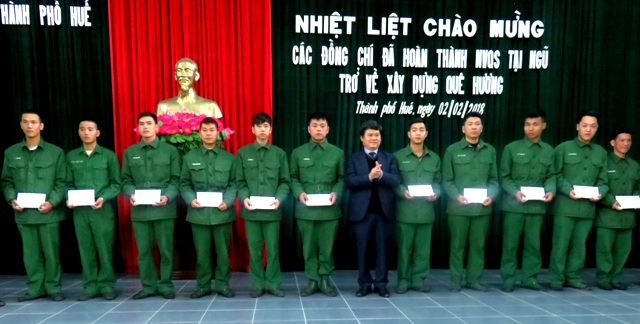 Đón quân nhân xuất ngũ trở về địa phương