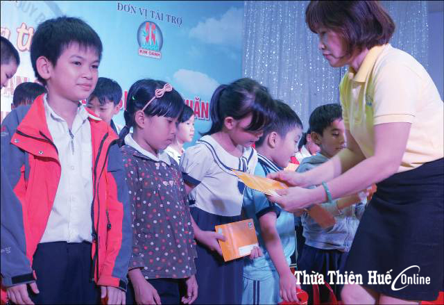 Ấm lòng ngày tết