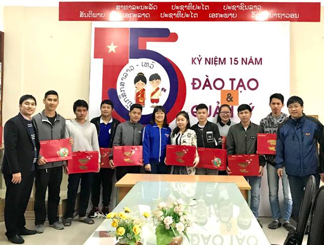 Gần 250 triệu đồng hỗ trợ sinh viên về quê đón Tết