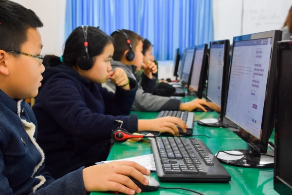 Trên 30 000 thí sinh tham dự cuộc thi tiếng Anh English Champion 2018