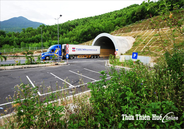 Hội xuân nơi chân đèo Phú Gia