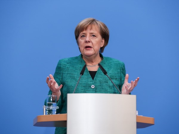 Thủ tướng Đức Angela Merkel bảo vệ thỏa thuận liên minh