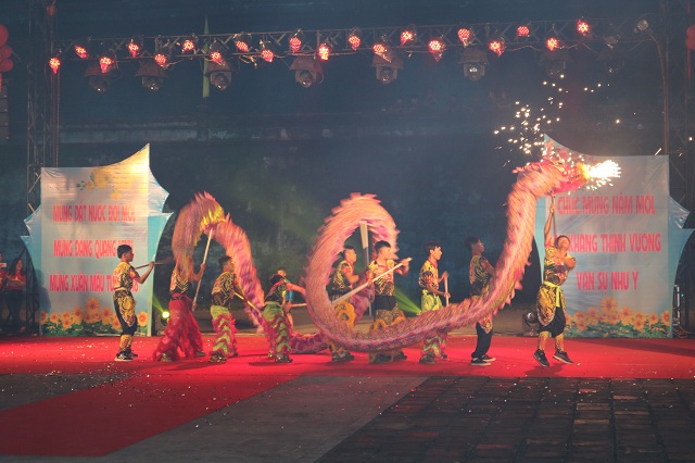 Giới trẻ với hoạt động chào năm mới