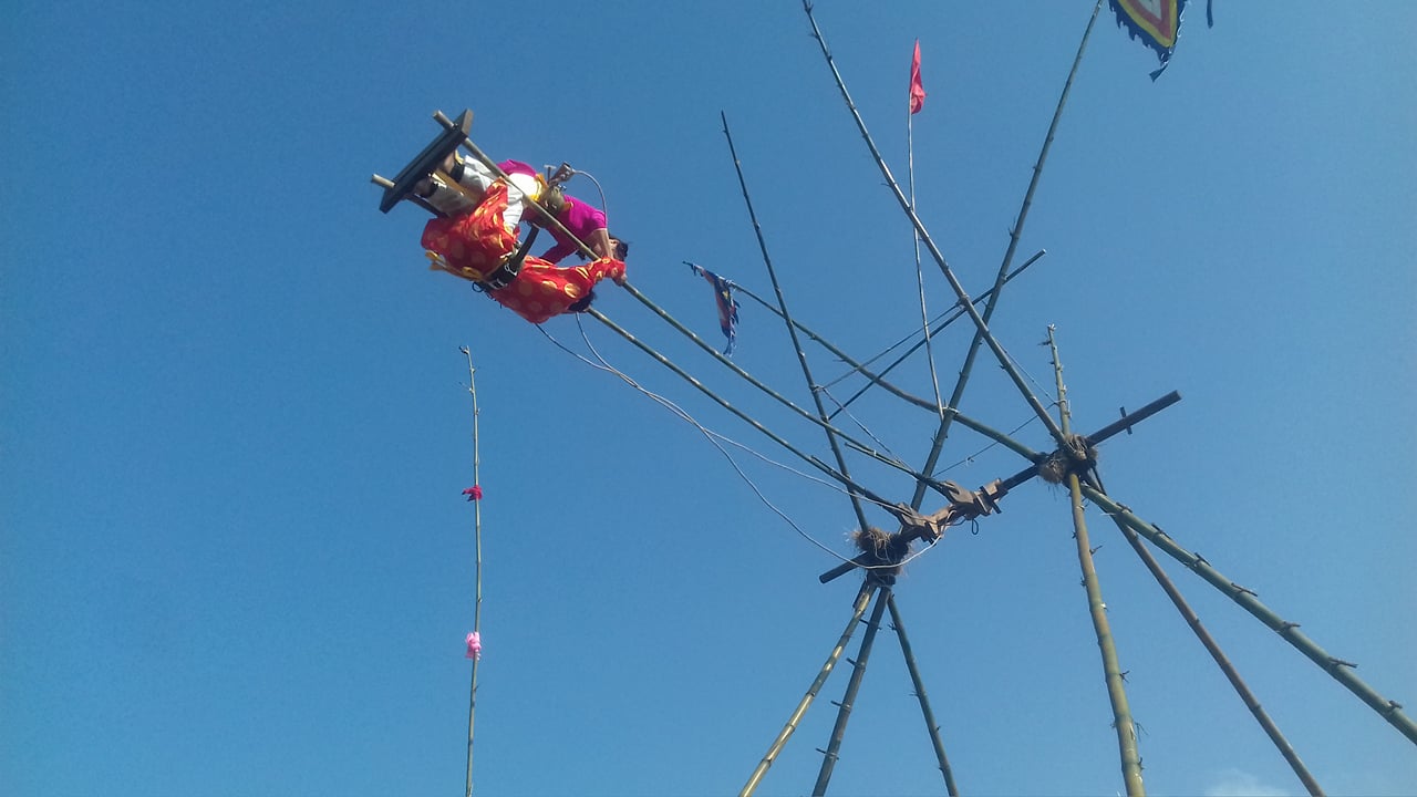 Đu tiên Điền Hòa vào hội