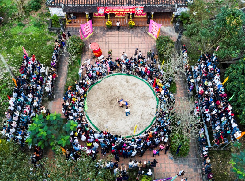 Về Thủ Lễ xem hội vật đầu năm