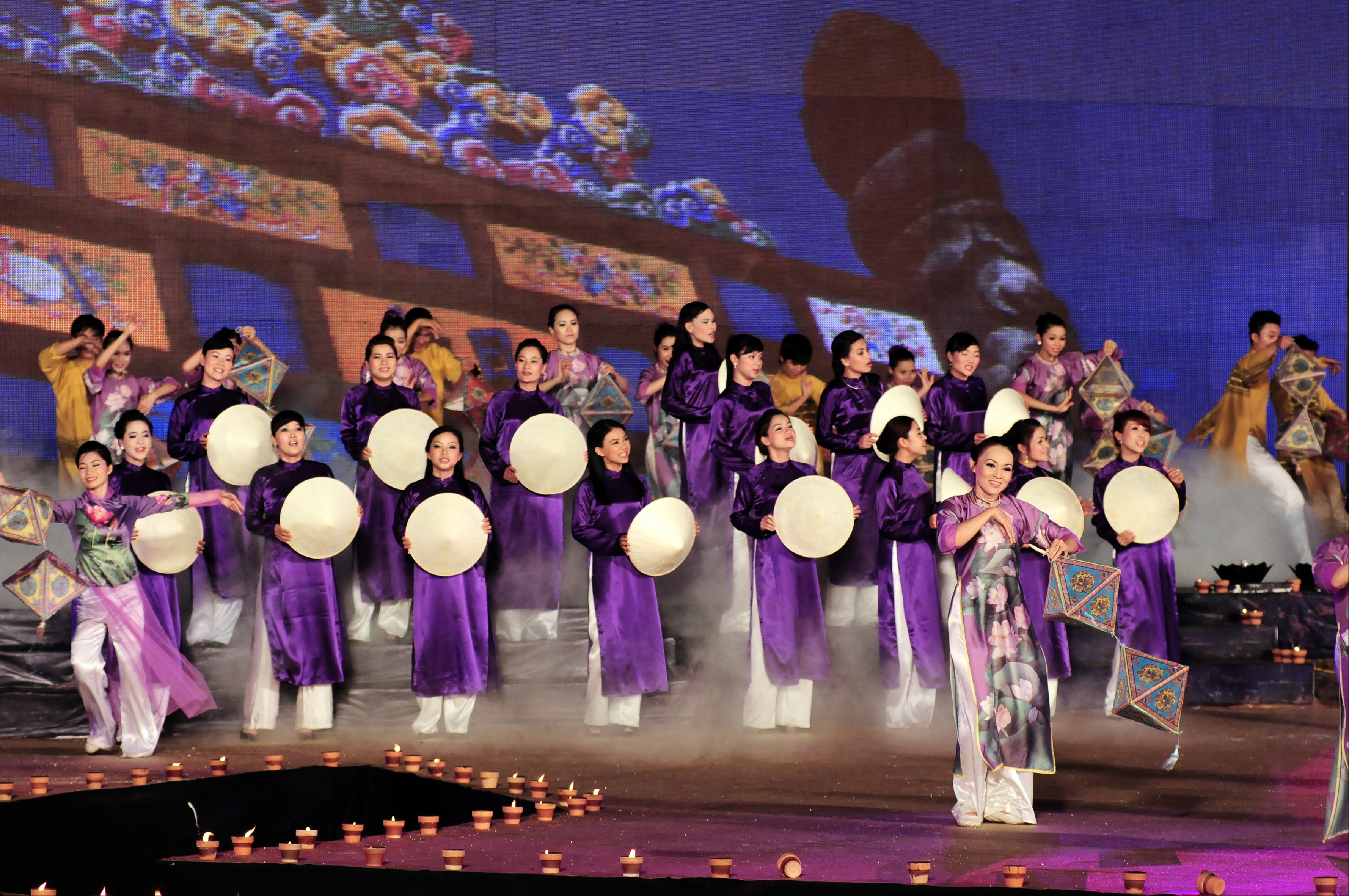 Hòa mình vào văn hóa,di sản