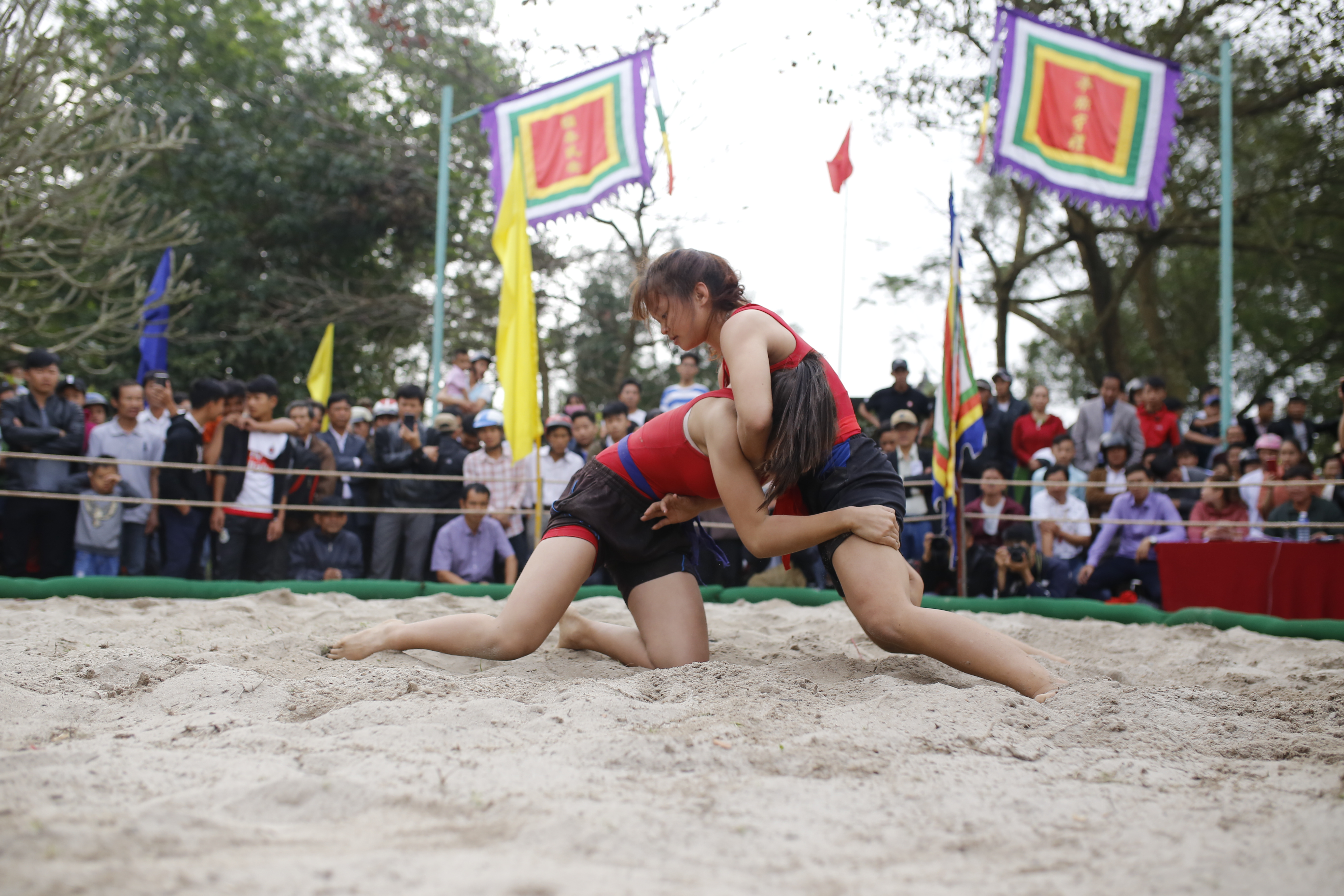 Going to wrestling festival in Thu Le