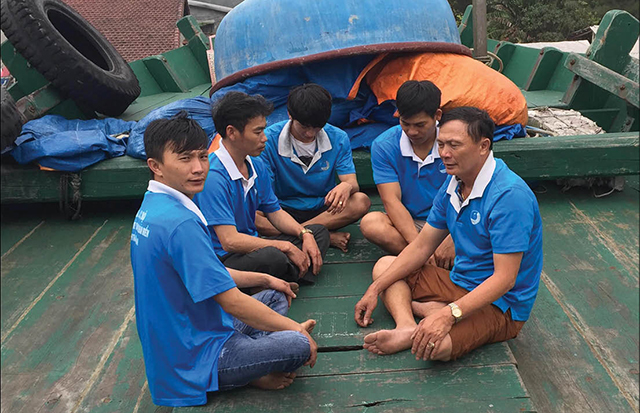 Tìm giải pháp phát triển Đảng trong lao động nghề biển