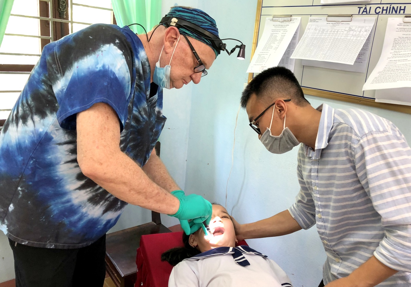 U S doctors bring dental care to mountainous children