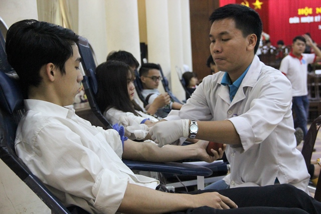 Tiếp nhận hơn 270 đơn vị máu trong ngày hội hiến máu tình nguyện