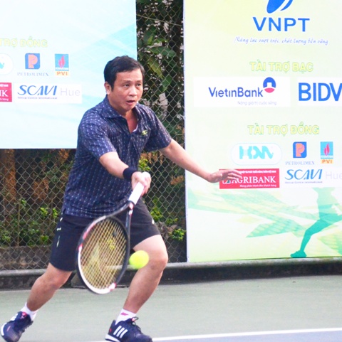 Hơn 100 VĐV tham dự giải quần vợt tranh cúp VNPT