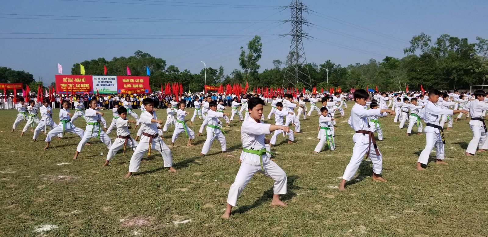 800 vận động viên tham gia tranh tài tại ĐH TDTT Hương Trà