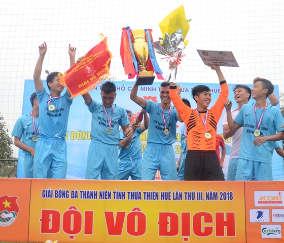 Quảng Điền trở thành tân vương giải bóng đá thanh niên tỉnh