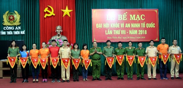 Công an TP Huế đoạt giải Nhất Đại hội khỏe “Vì ANTQ lần VII năm 2018”