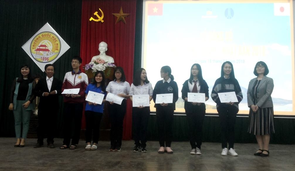 15 học sinh nhận học bổng trên 4,2 tỷ đồng