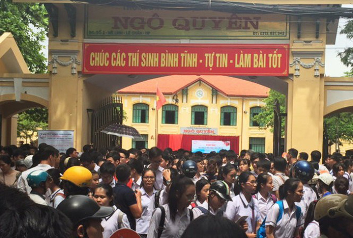 Đua thi lớp 10 bằng bài thi tổ hợp, thí sinh học bở hơi tai