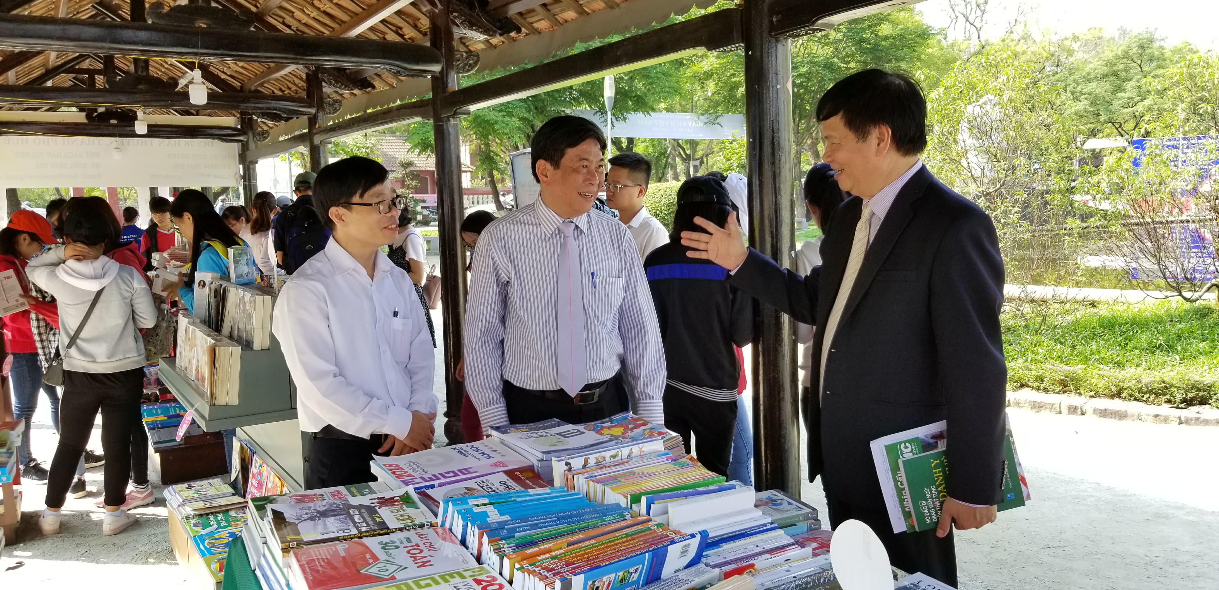 Ngày sách Việt Nam lần thứ 5 Nơi gặp gỡ của những người yêu sách