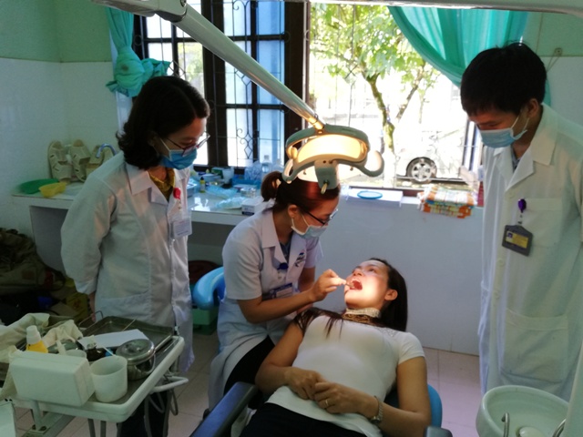 Hơn 200 cán bộ công chức nghèo A Lưới được khám, cấp phát thuốc miễn phí