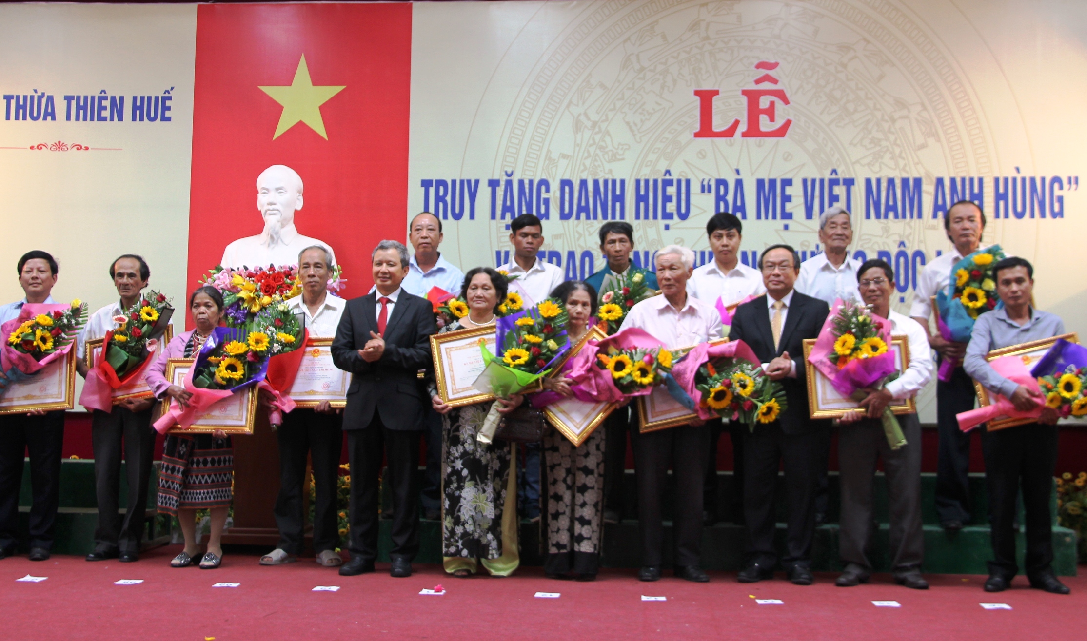 108 more mothers awarded Vietnamese Heroic Mother title