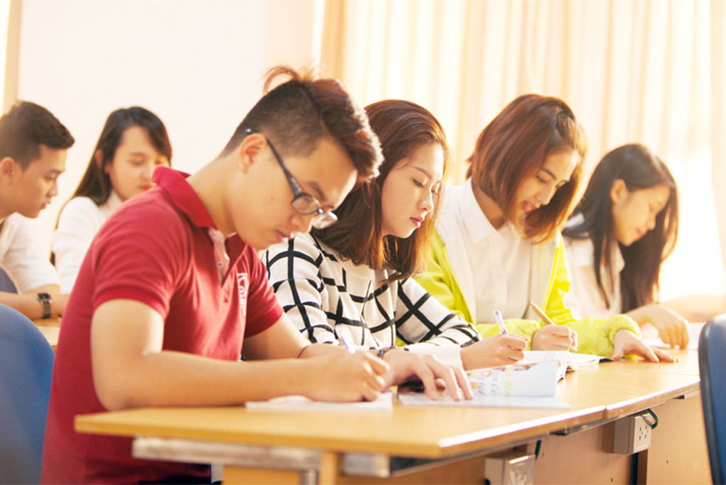 Nghiên cứu, đề xuất sửa đổi bổ sung chính sách học bổng đối với HSSV