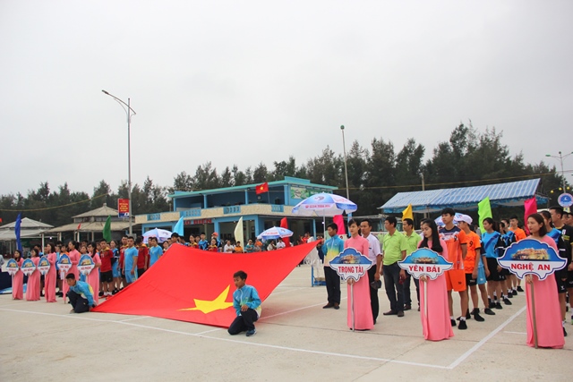 Khởi tranh giải vô địch đá cầu bãi biển toàn quốc năm 2018