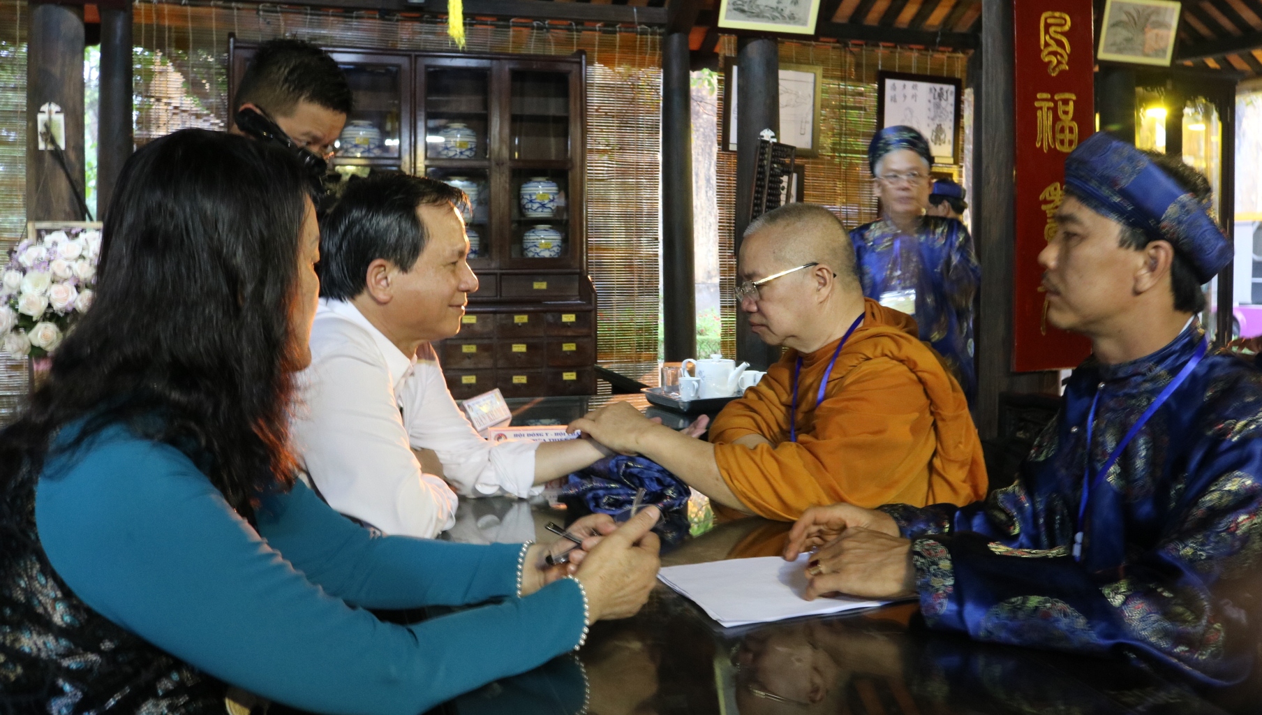 Thăm Thái Y Viện