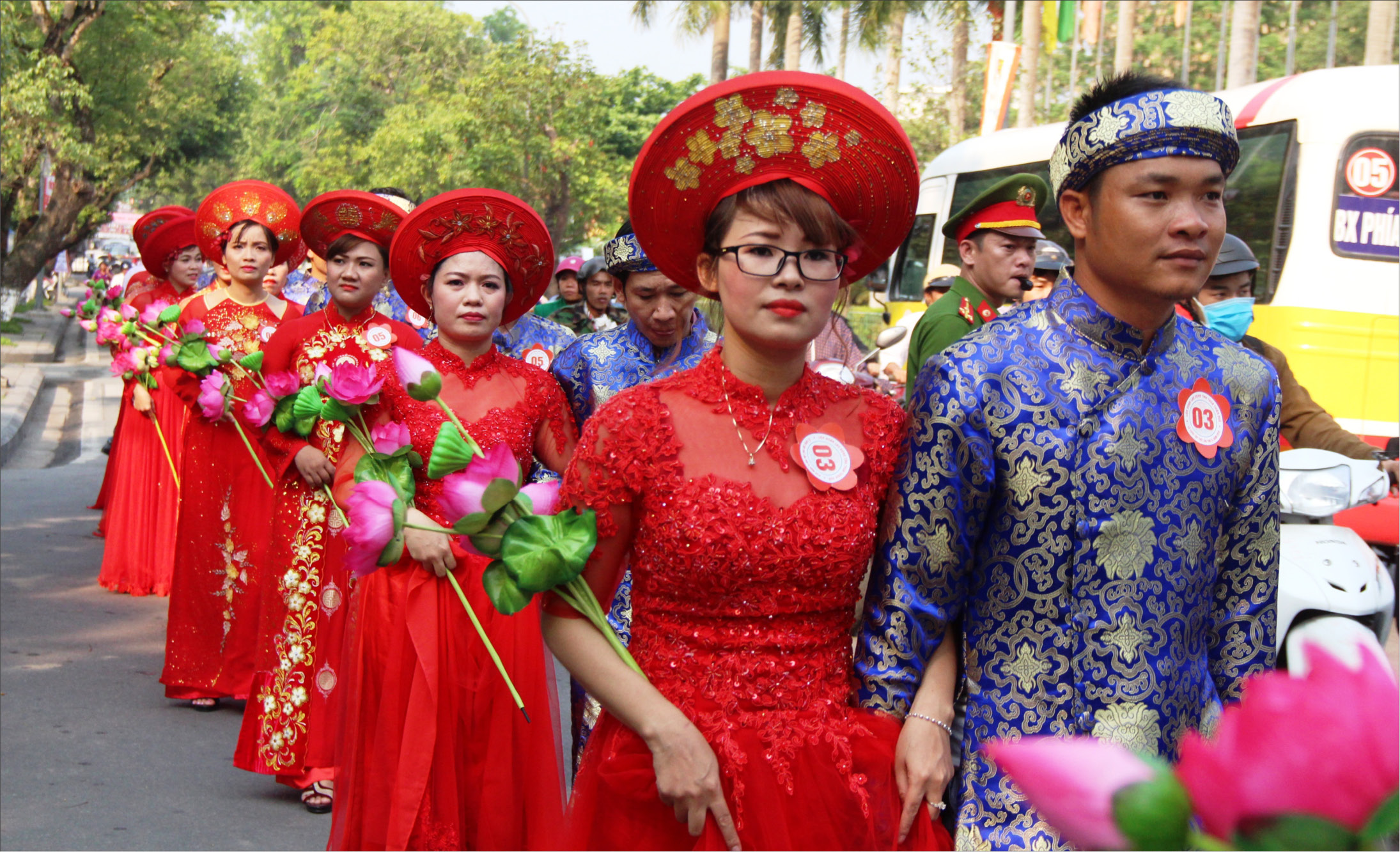 Hướng về người lao động