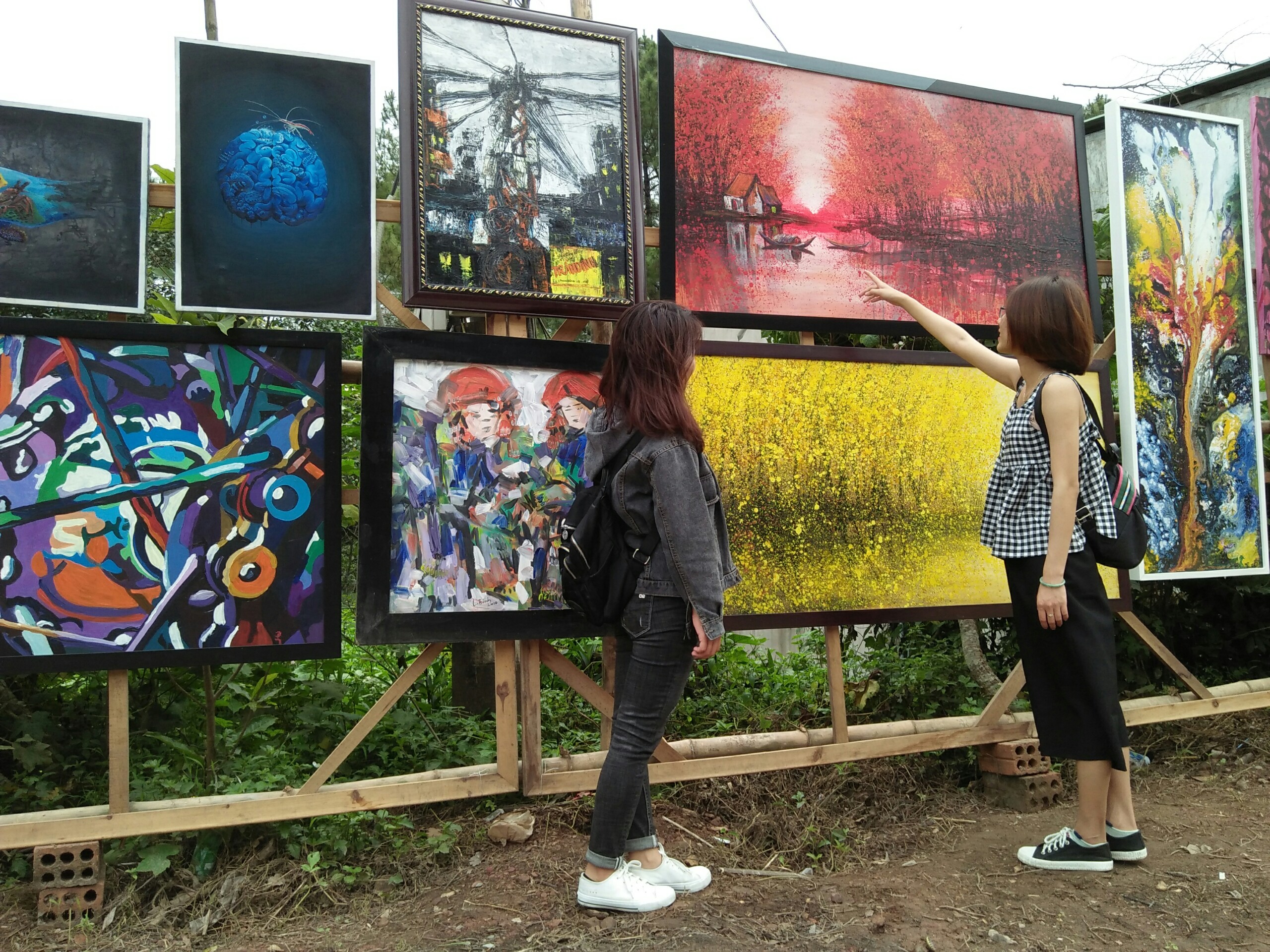 216 bức tranh tại triển lãm “Phố tranh Festival Huế 2018”