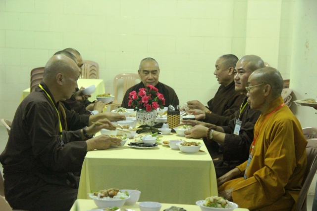 Thưởng thức ẩm thực chay