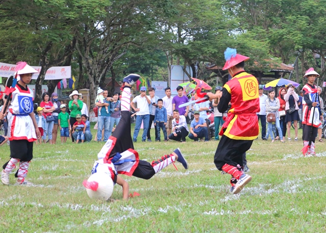 Hấp dẫn thi đấu cờ người