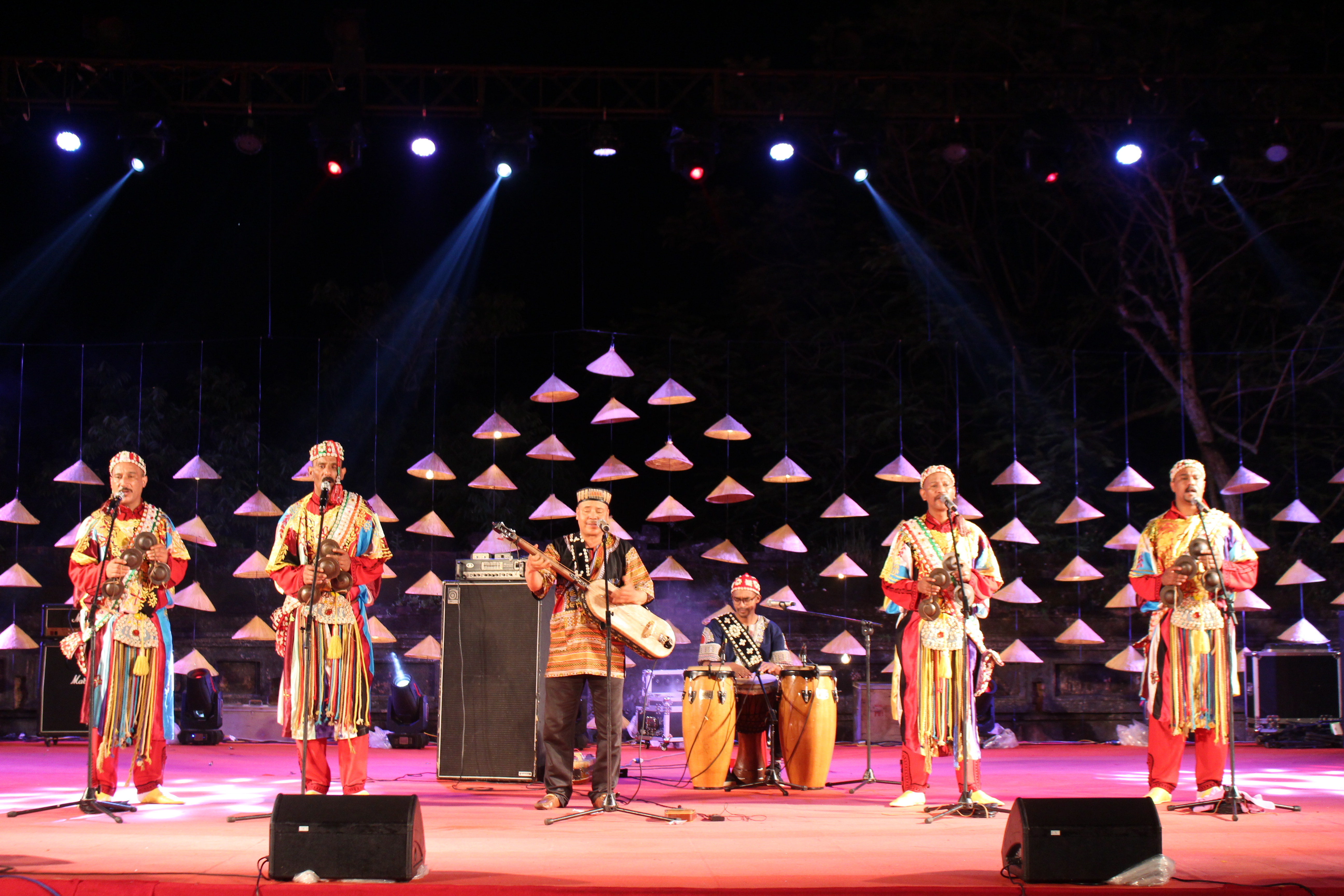 Huyền bí âm nhạc Ma rốc