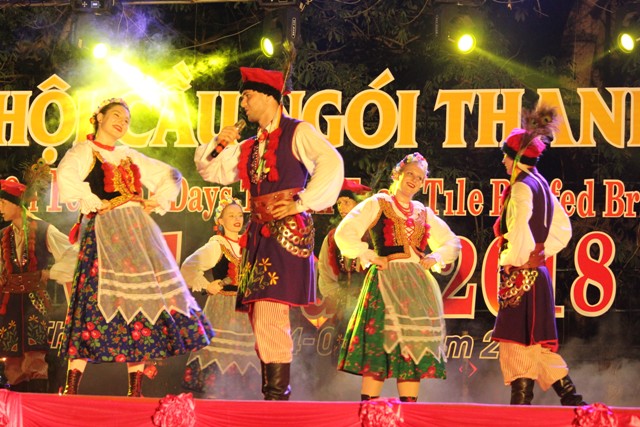 Neptun chinh phục khán giả bằng nghệ thuật truyền thống Ba Lan