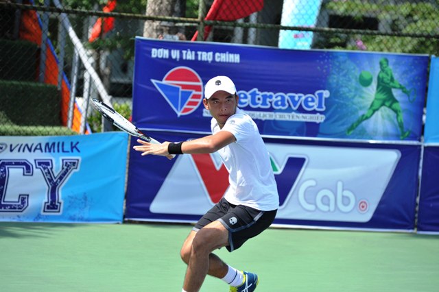 Đến sân An Cựu city xem Lý Hoàng Nam thi đấu