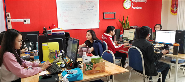 “Đỏ mắt” tìm nhân sự