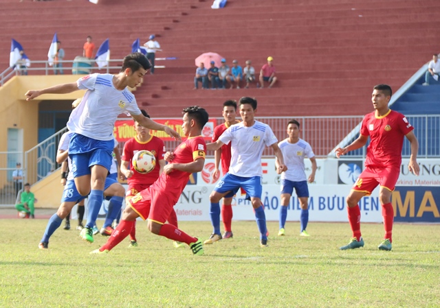 CLB Bóng đá Huế giành chiến thắng đầu tiên