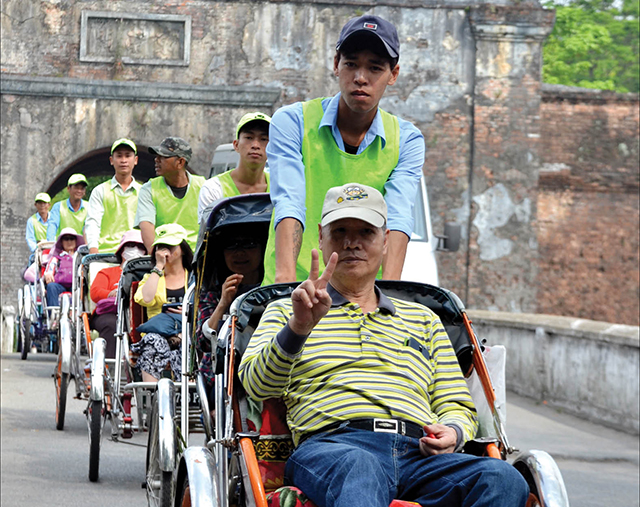 Vừa đầu tư, vừa giữ khách