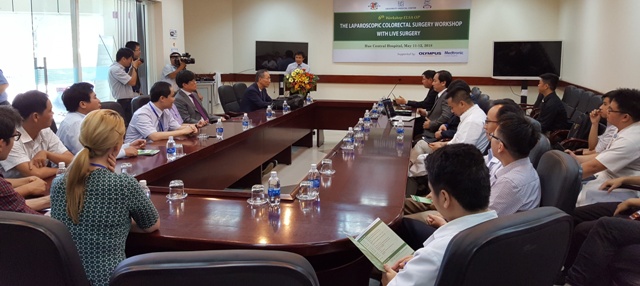 Các chuyên gia Châu Á-Thái Bình Dương trao đổi nghiệp vụ phẫu thuật nội soi đại trực tràng