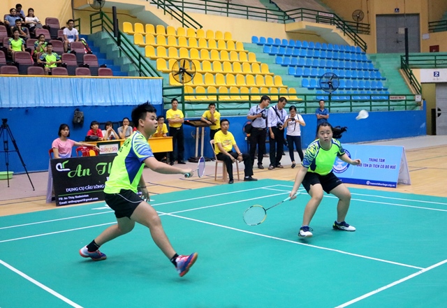 Khởi tranh giải vô địch cầu lông đồng đội nam nữ hỗn hợp toàn quốc