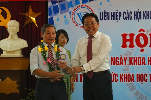 Outstanding scientific and technological intellectuals honored