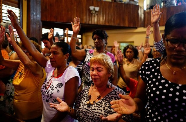 Cuba bắt đầu an táng các nạn nhân vụ thảm họa hàng không