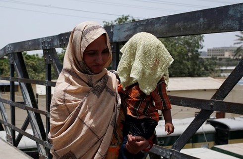Pakistan Nắng nóng làm 65 người chết