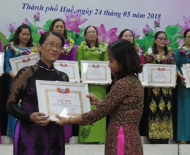 Tuyên dương 9 tập thể, 31 cá nhân điển hình về học tập và làm theo lời Bác