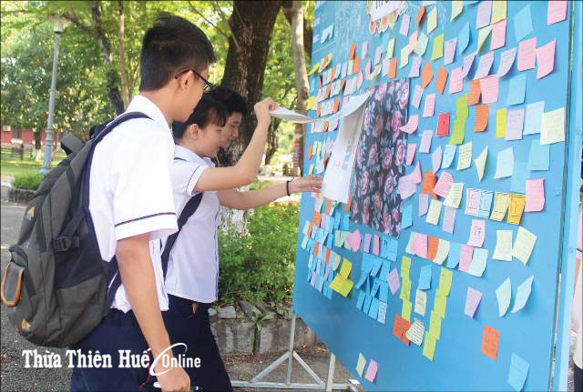 Lưu luyến mùa chia tay