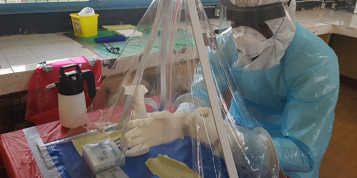 WHO Cảnh báo từ trường hợp bệnh nhân Ebola trốn viện tử vong