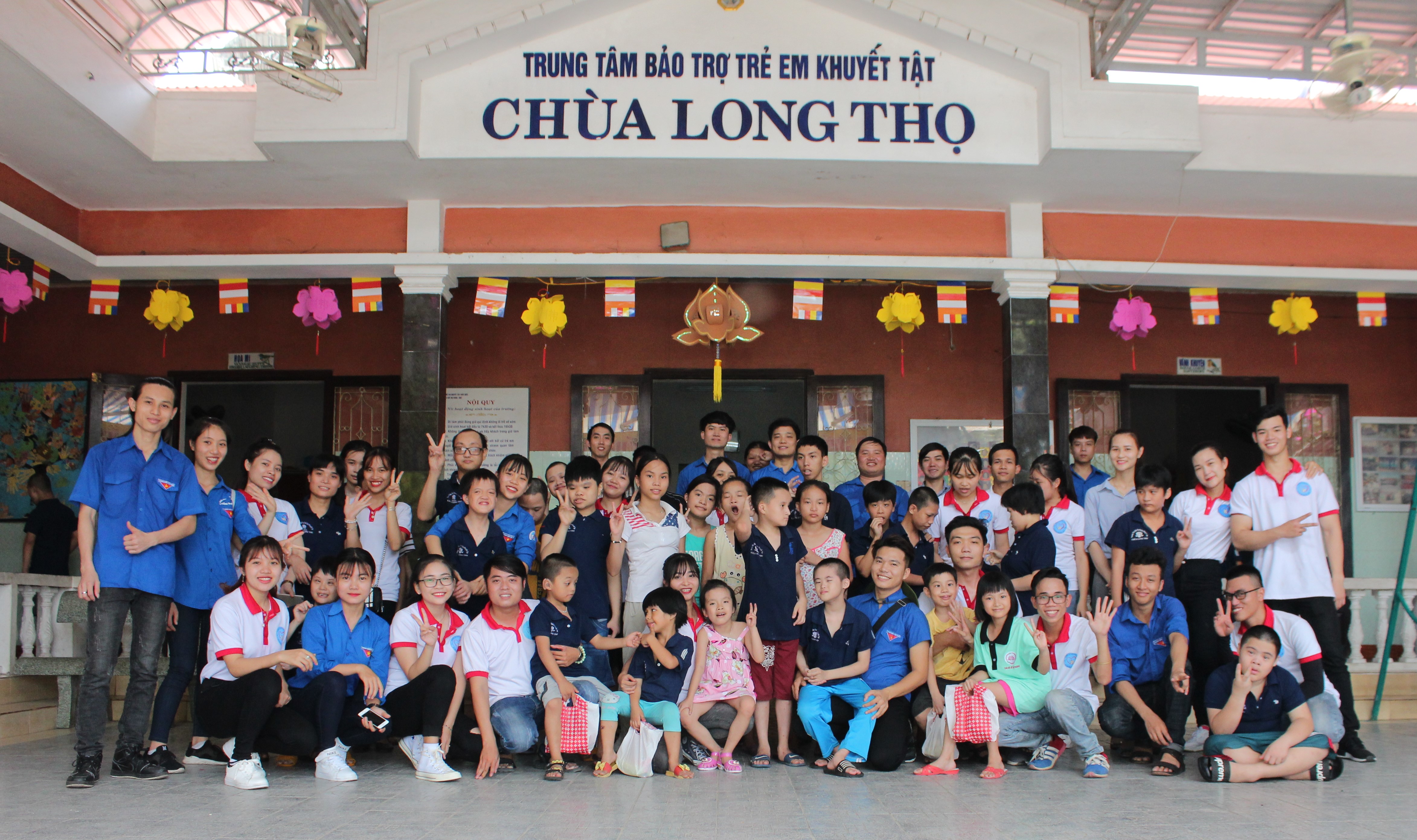 “Vui Tết thiếu nhi” với trẻ em khuyết tật chùa Long Thọ