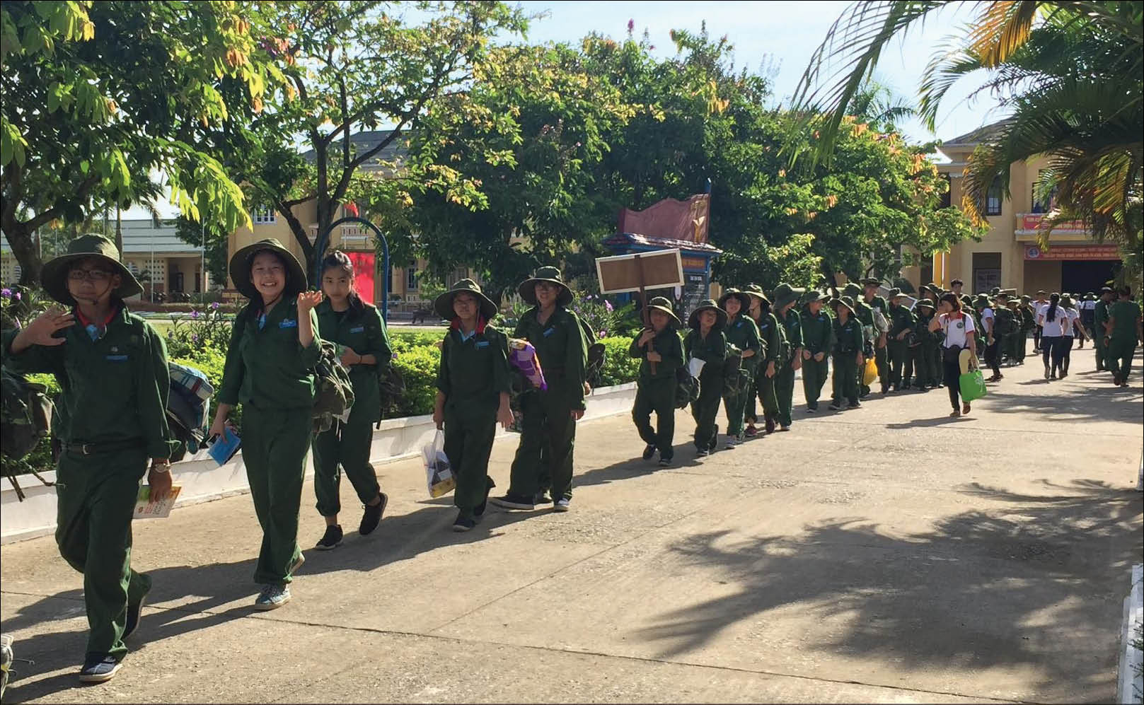 Đa dạng ở thành phố, trống vắng ở nông thôn