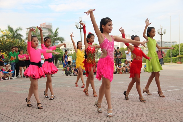 Khai giảng lớp sinh hoạt hè các môn thể thao