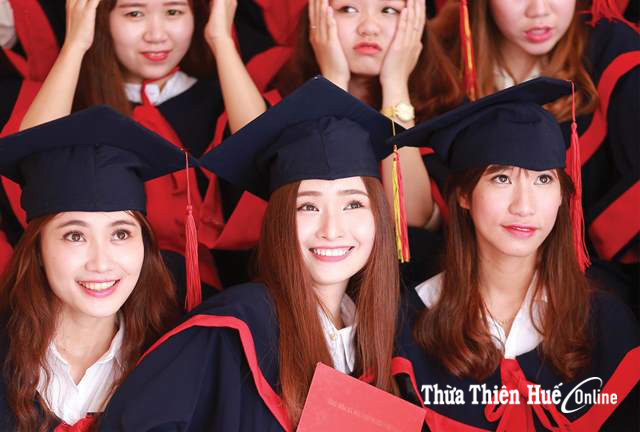 Sinh viên Huế cần cải thiện ngoại ngữ  kỹ năng mềm